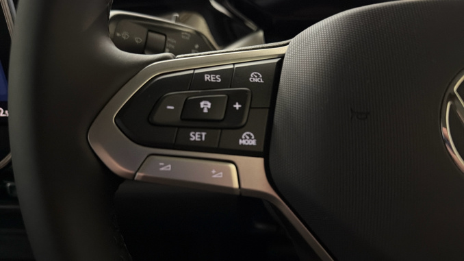 Volkswagen ID. Buzz 210kW Life Pro 86kWh 5dr LWB Auto [7 Seat] Electric Estate - Image 43